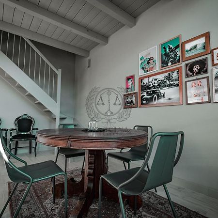 Officina Suites - Apartment , Navigli, Bocconi, Movida, Porta Ticinese ミラノ エクステリア 写真