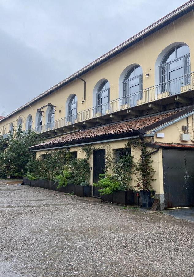 Officina Suites - Apartment , Navigli, Bocconi, Movida, Porta Ticinese ミラノ エクステリア 写真