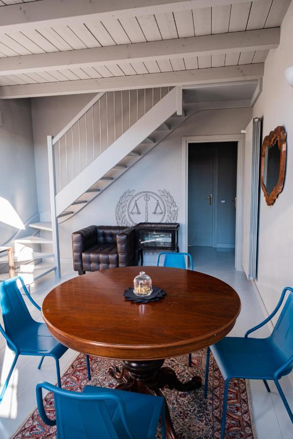 Officina Suites - Apartment , Navigli, Bocconi, Movida, Porta Ticinese ミラノ エクステリア 写真