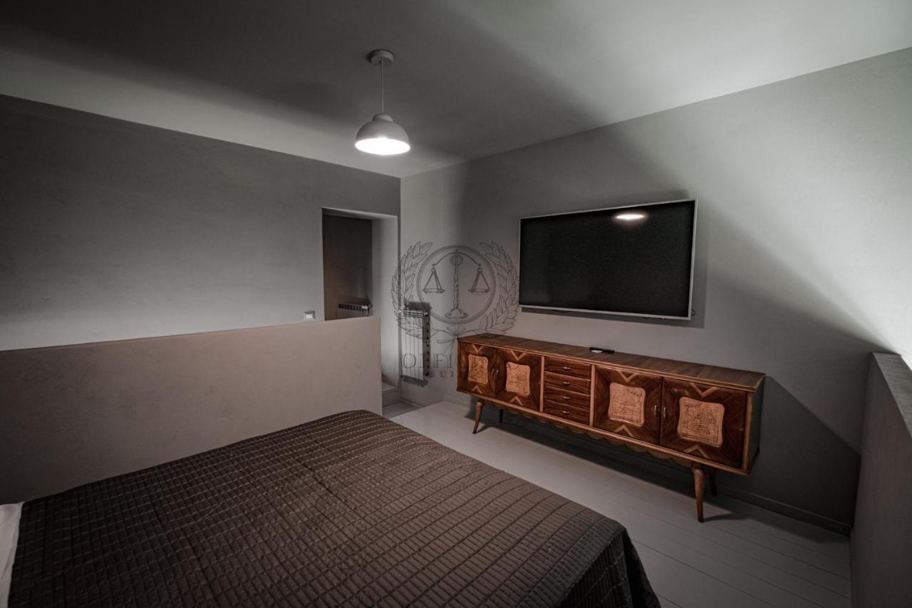 Officina Suites - Apartment , Navigli, Bocconi, Movida, Porta Ticinese ミラノ エクステリア 写真